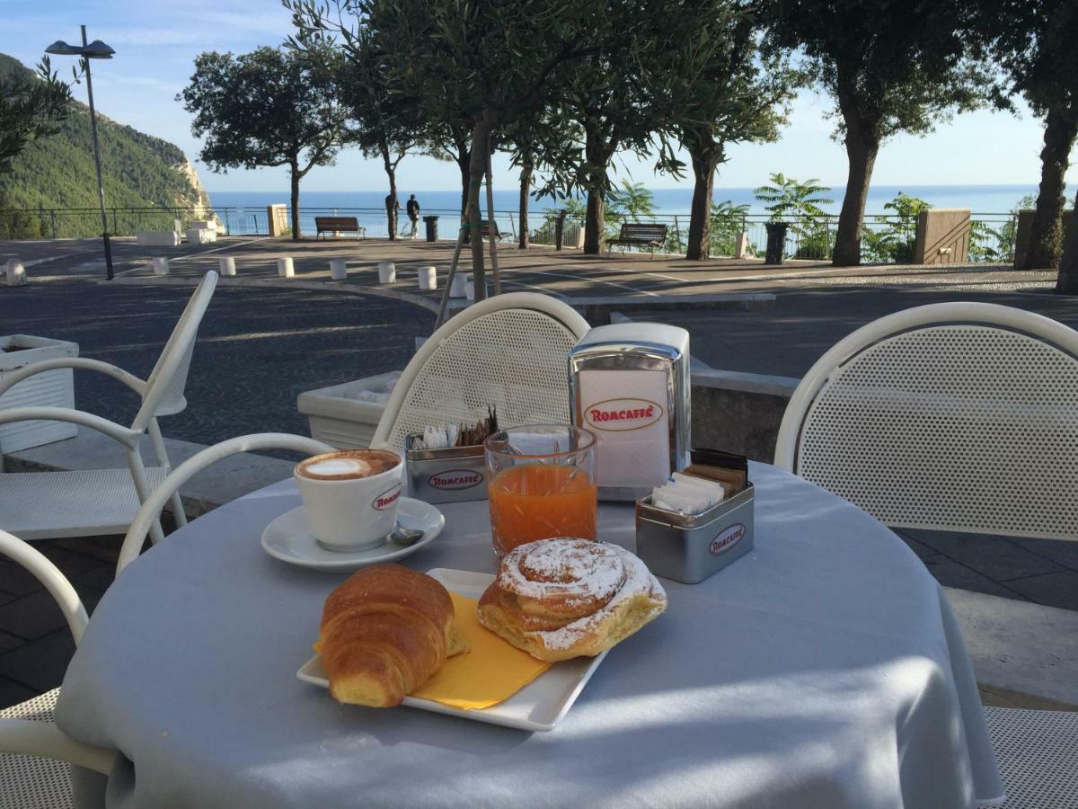 L'Orizzonte Relais Sirolo Hotel Kültér fotó